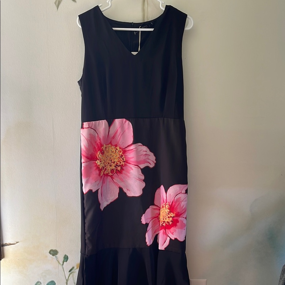MOTF Sleeveless Black Maxi Dress with Pink Floral Design